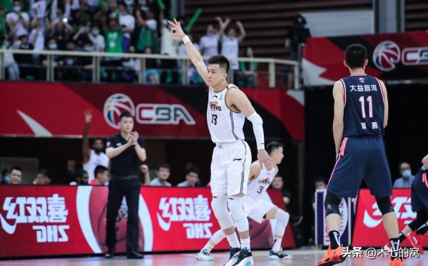 郭艾倫三分暴走,“國產威少”們的投射 郭艾倫三分暴走,“國產威少”們的投射