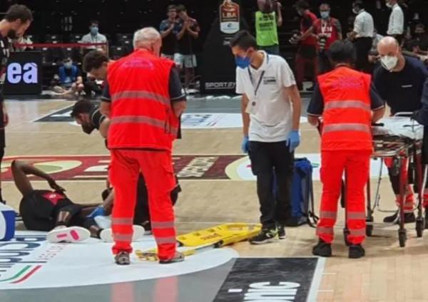 賽季報銷!被抬出場!他要因此退役了...... 賽季報銷!被抬出場!他要因此退役了......