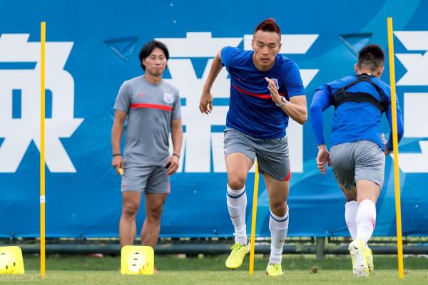 前中超申花鋒霸下家曝光，年薪相差250萬歐，中國足協做對了