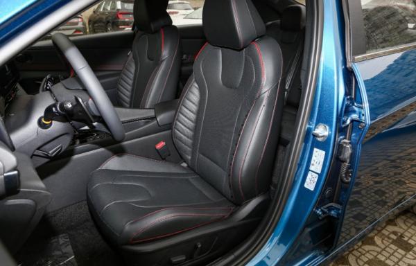 無奈預算且不甘於平庸,那就看看伊蘭特1.4T的新增入門精英版車型 無奈預算且不甘於平庸,那就看看伊蘭特1.4T的新增入門精英版車型