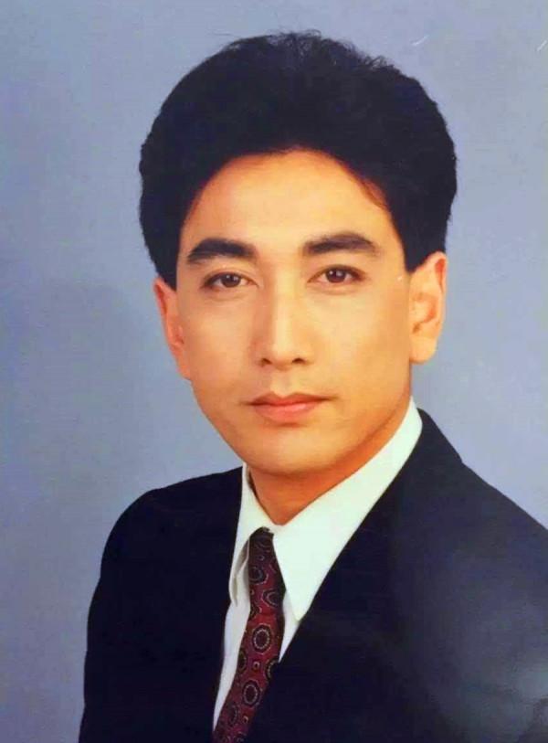 公認的央視高顏值主播，有人一路高歌，有人卻成“負面模板”