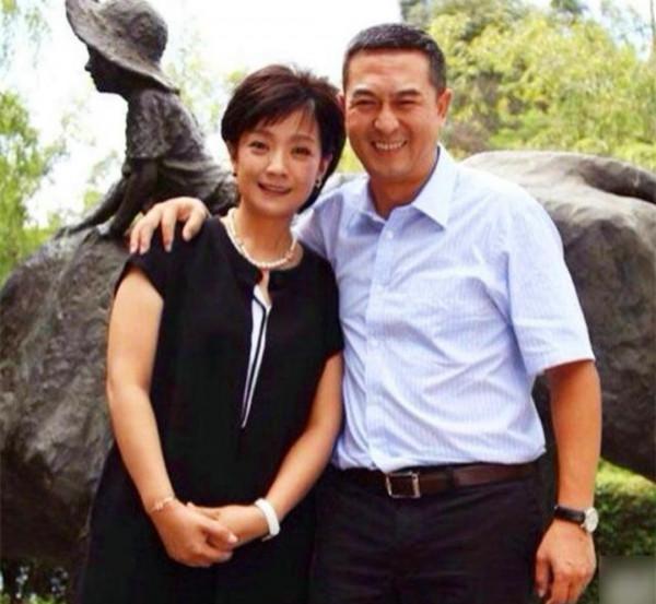 張嘉益：被前妻杜珺嫌棄“吃軟飯”，卻被二婚媳婦王海燕當成寶