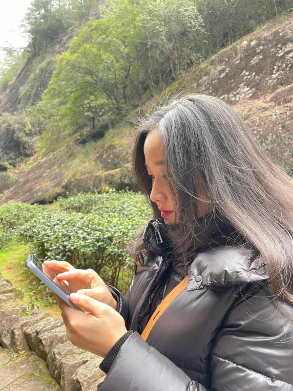 小姐姐們一起走進武夷山正巖茶產區