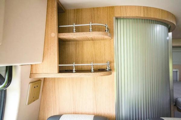 超精緻大通V80短軸房車！2.0T柴油自動擋，能過限高C本就能開