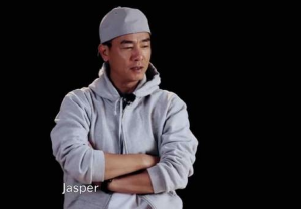 劉畊宏曬爸爸5聚會照,春哥一手抱Jasper一手抱小泡芙,笑容滿足 劉畊宏曬爸爸5聚會照,春哥一手抱Jasper一手抱小泡芙,笑容滿足