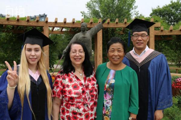 我，美國人，8歲時第一次來中國，25歲嫁給了中國人