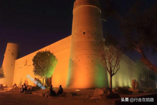 全球第一個伊斯蘭國家:以宗教經書為憲法,氣候炎熱物價很高 全球第一個伊斯蘭國家:以宗教經書為憲法,氣候炎熱物價很高