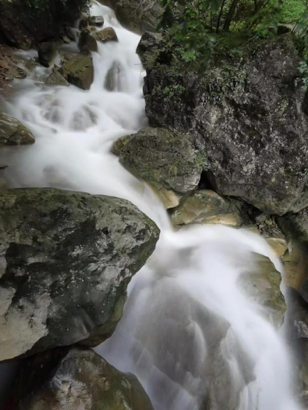 遊尼珠河大峽谷（其二） 文/禎祥居士