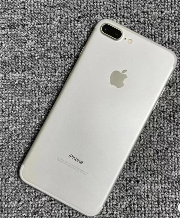 蘋果7系列零件維修價格指導,網友:維修的指南針 蘋果7系列零件維修價格指導,網友:維修的指南針