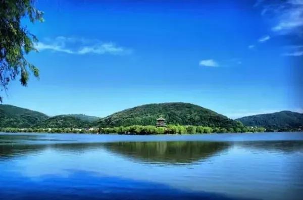 青山綠水，好風光