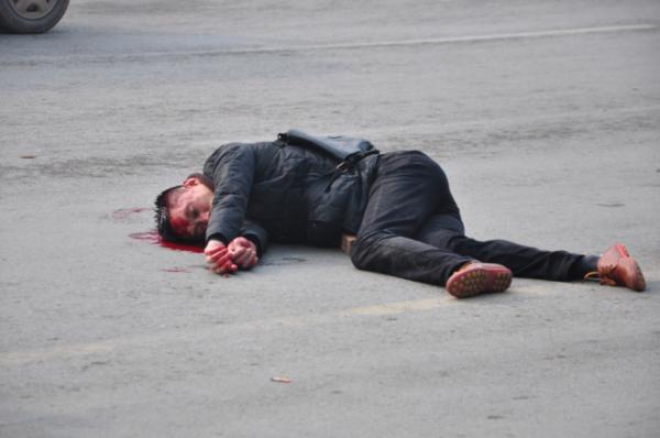 抗戰劇裡子彈打不死人？現實中人中彈後能活多久，老兵最有發言權