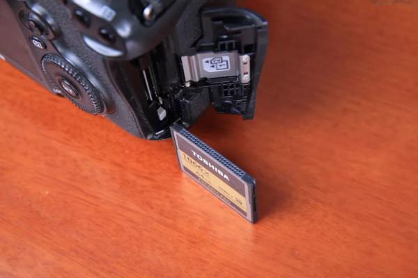 小心使用卡槽！相機最容壞的部件，還有血的教訓