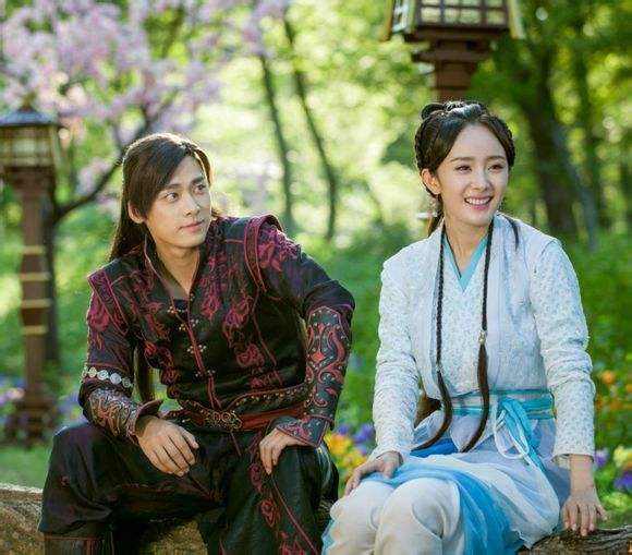 10位“流水線”女星，演技拉胯、套路化嚴重，轉型困難卻頻頻霸屏