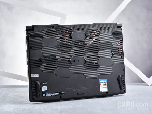 效能顏值和價效比全都有的遊戲筆記本：微星俠客刃15