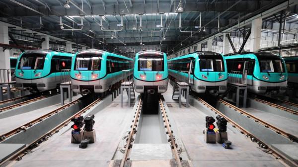 坐地鐵聽NBA4訊息！湯神首發聲，名記曝歐文態度，樂福可能入湖人