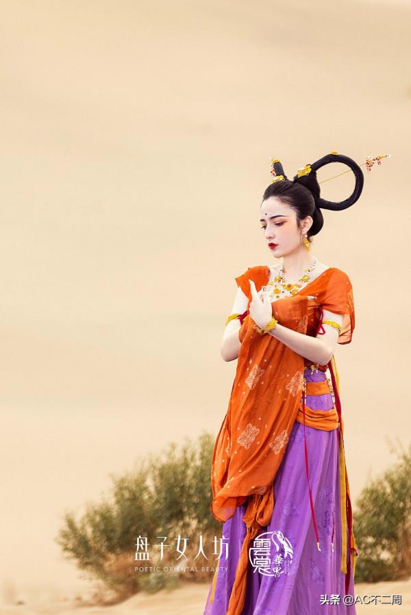 敦煌沙漠國風秀真的絕絕子，超還原壁畫《都督夫人禮佛圖》