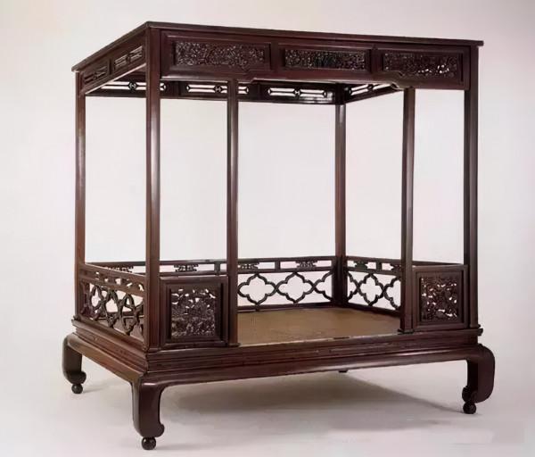 10年前30萬賣掉的紅木傢俱，10年後漲到880萬