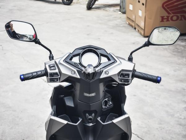 不容置疑的125顏值王 新大洲本田裂行實拍