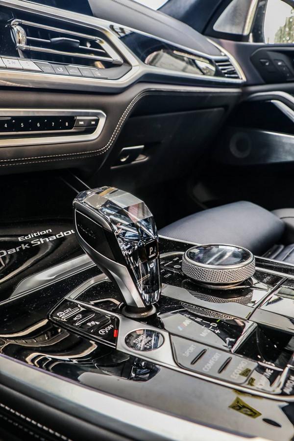 看，寶馬X7又一次重新整理了旗艦玩法