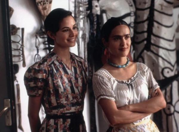 “一字眉”畫家：18歲車禍32次手術，丈夫出軌妹妹，她選擇原諒他