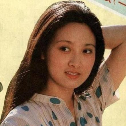 “王熙鳳”扮演者鄧婕,財商過人,為情所困,一生無子恰如王熙鳳 “王熙鳳”扮演者鄧婕,財商過人,為情所困,一生無子恰如王熙鳳