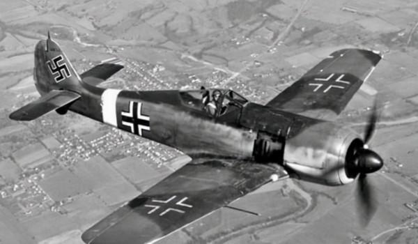 蘇聯傳奇狙擊手：黃面板、 煙不離手，4年殺敵368個