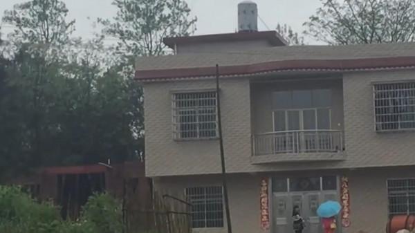 2010年湖南姐妹父親因故身亡，賠償金被二叔拿去蓋房，還要得回嗎