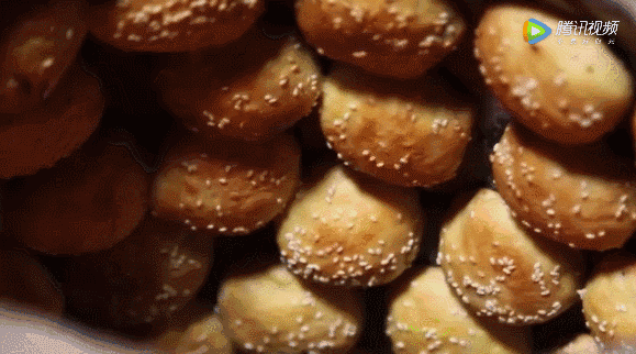 凌晨就開始喝早茶的小縣城,比廣東猛多了 凌晨就開始喝早茶的小縣城,比廣東猛多了