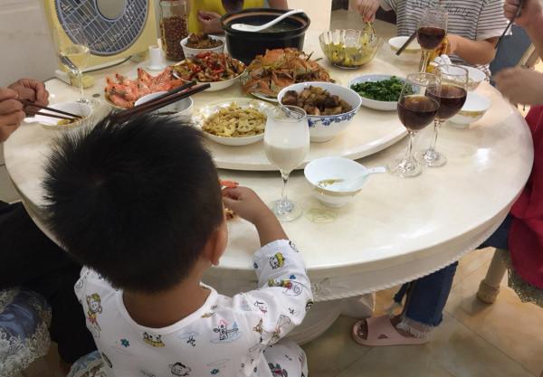 女性在中秋不能回孃家團圓?各種講究偏向婆家,寶媽不解:憑啥? 女性在中秋不能回孃家團圓?各種講究偏向婆家,寶媽不解:憑啥?