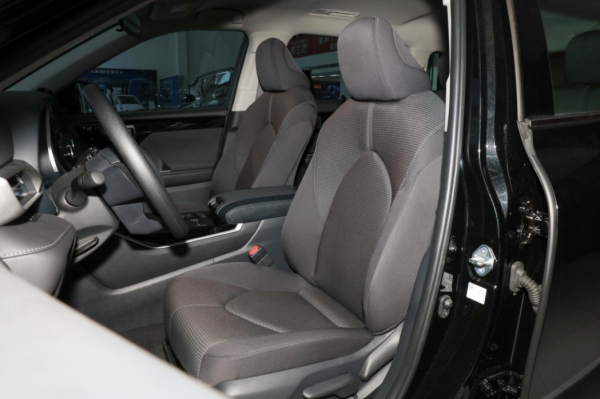 中型SUV保值率天花板，起步價25.88萬，豐田漢蘭達依舊堅挺