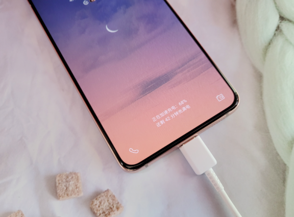 Galaxy S21梵夢紫體驗報告:實力不俗,更愛顏值 Galaxy S21梵夢紫體驗報告:實力不俗,更愛顏值