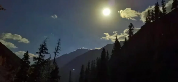 孟克德：金黃暴擊，意外心動