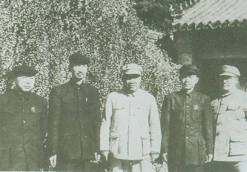 他公然頂撞蔣介石，打敗林彪10幾萬大軍，1955年被授封為開國上將