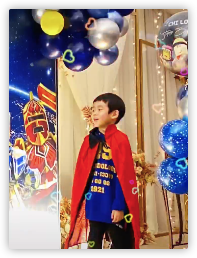 42歲女星為兒子高調慶生，神秘富商老公罕出鏡，被嘲諷太老像父女