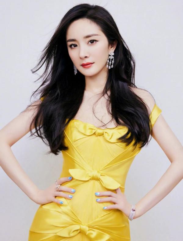 2021電視劇女王排名出爐!楊冪趙麗穎風光不再,迪麗熱巴登頂冠軍 2021電視劇女王排名出爐!楊冪趙麗穎風光不再,迪麗熱巴登頂冠軍