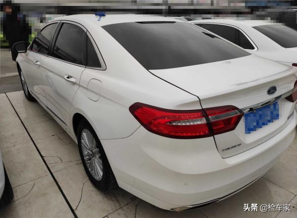 坐飛機去看車撲了個空！隨便看看卻花12萬撿漏了一輛福特金牛座