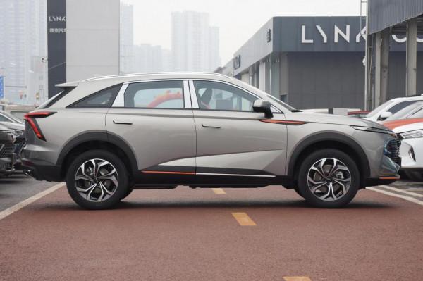 1&period;5T哈弗神獸，13萬起步，顏值和科技配置不錯，年輕人入手合適嗎