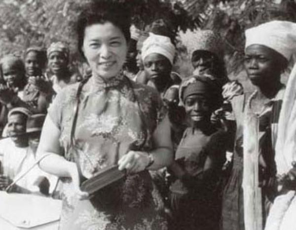 只知王毅、華春瑩？這位“燕大校花”才是中國外交部的頂級大咖