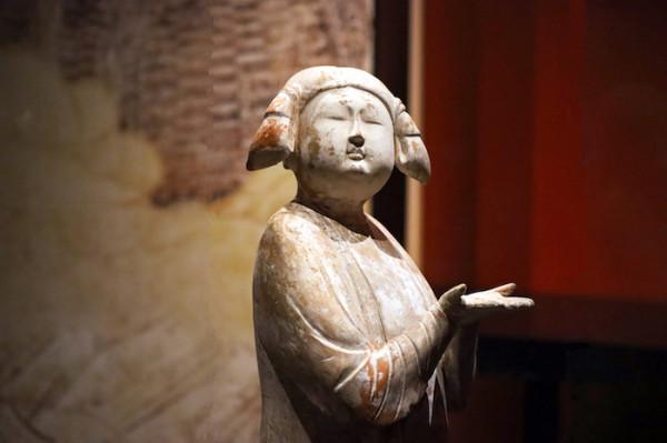 一週觀展指南|“藝術上海”即將開啟,唐碑善本明起呈現 一週觀展指南|“藝術上海”即將開啟,唐碑善本明起呈現