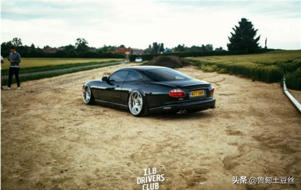 「轂銳馳」英國車友改裝在國內很小眾的捷豹XKR 「轂銳馳」英國車友改裝在國內很小眾的捷豹XKR