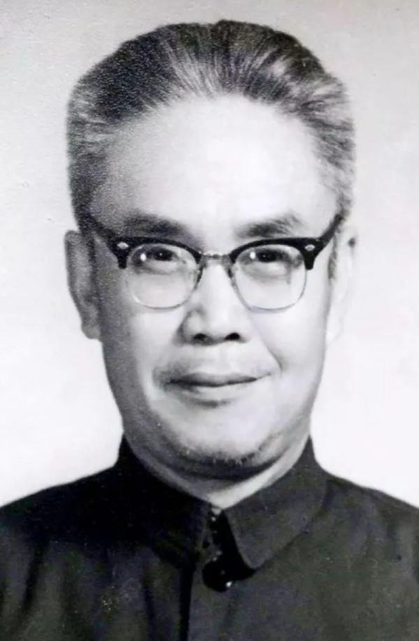 顧順章叛變後，他成為特科的情報員，因為潘漢年的一番話未受牽連