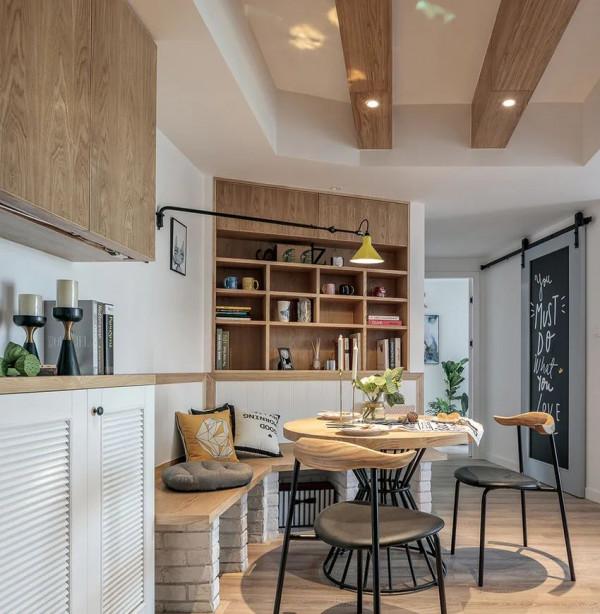 餐桌也有講究?圓桌更符合中國人傳統理念,講究圓滿,團圓氛圍 餐桌也有講究?圓桌更符合中國人傳統理念,講究圓滿,團圓氛圍