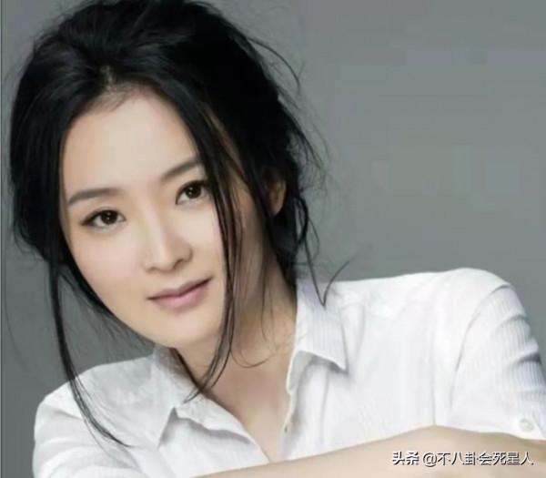 誰說鼻子高才出美人？這10位小鼻子、塌鼻子的女星，個個精緻可愛