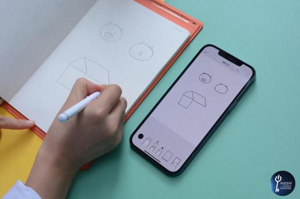 真實紙張手寫，紙屏同步記錄，柔宇2智慧手寫本體驗分享
