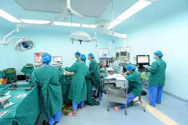 那個三十二歲的男人還是走了 那個三十二歲的男人還是走了