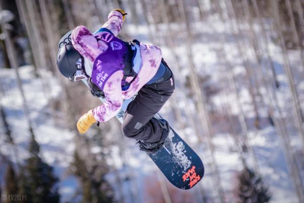 單板U型場地世界盃蔡雪桐第一，中國兩選手晉級決賽，劉佳宇缺席