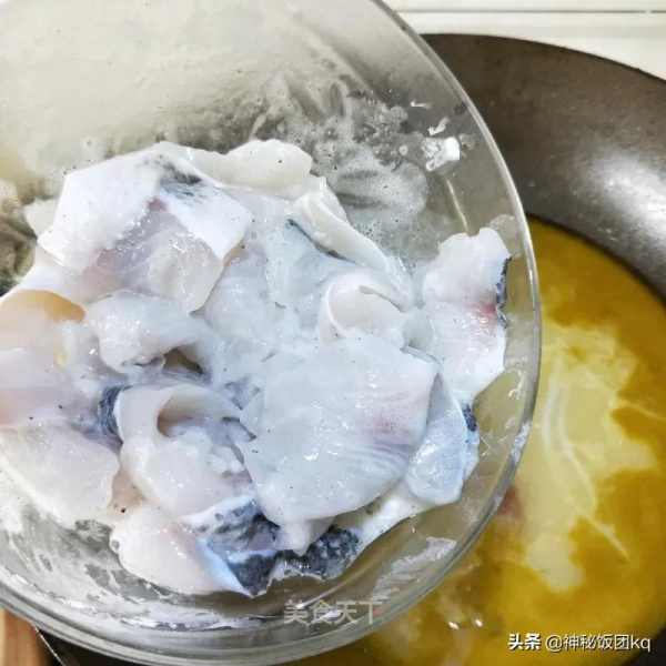 酸湯真的太有魔力了！酸爽過癮，超級下飯！熱乎乎的，太美味啦