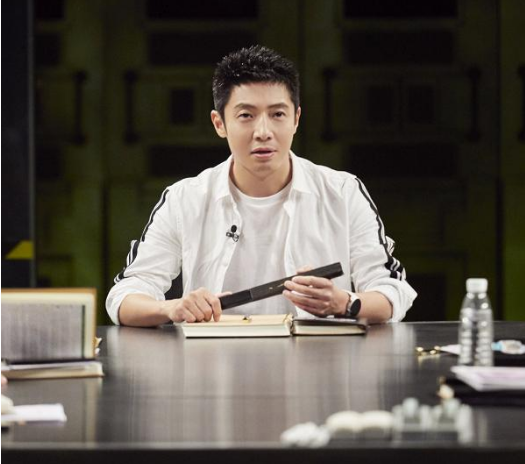 撒貝南：風光背後有淚水，母親去世後追悔莫及，加倍對父親妻兒好