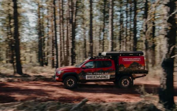 豐田推出露營皮卡Tacoma，越野能力強大，還自帶一居室