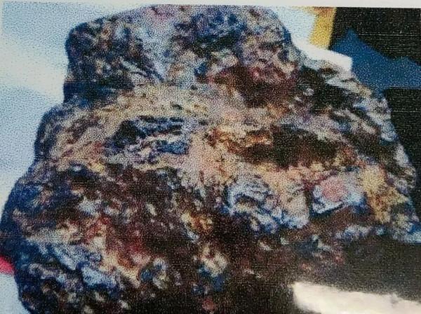 各類隕石及它的化學元素分析表